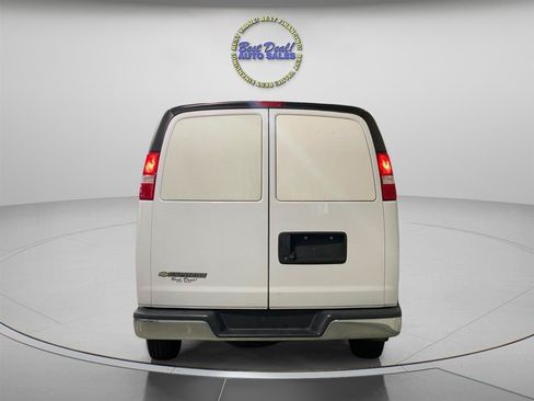 Used 2021 Chevrolet Express 2500 w/ Driver Convenience Package RWD image 4