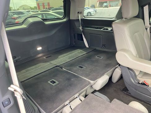 Used 2019 Ford Expedition Limited w/ Equipment Group 302A RWD image 11