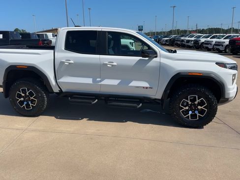 Used 2024 GMC Canyon AT4X AWD/4WD image 2