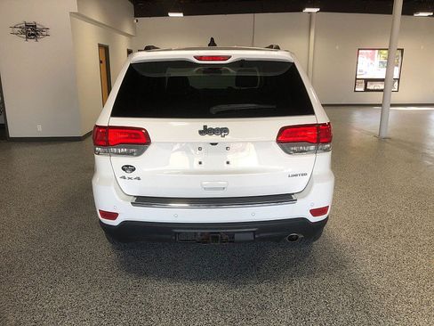Used 2016 Jeep Grand Cherokee Limited AWD/4WD image 4