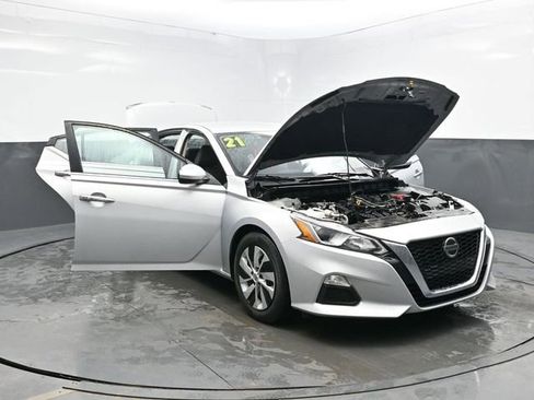 Used 2021 Nissan Altima 2.5 S image 32