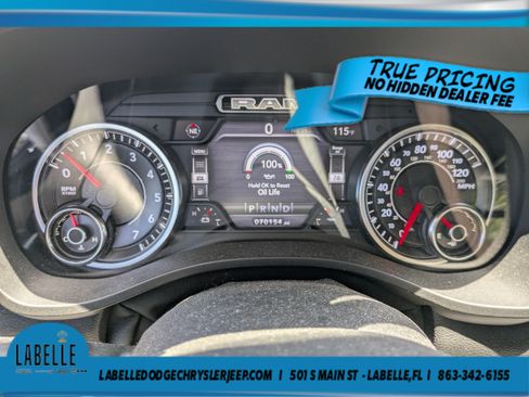 Used 2019 RAM 1500 Laramie AWD/4WD image 23