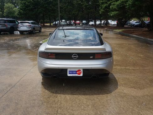 Used 2025 Nissan Z Performance w/ Floor Mat Package RWD image 17
