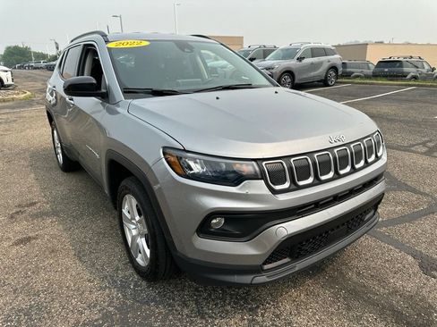Used 2022 Jeep Compass Latitude w/ Convenience Group AWD/4WD image 15