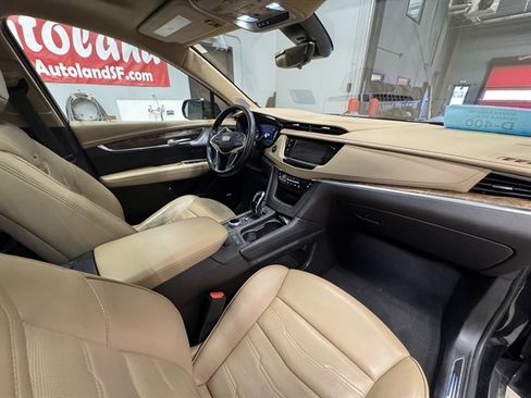 Used 2022 Cadillac XT5 Premium Luxury image 11