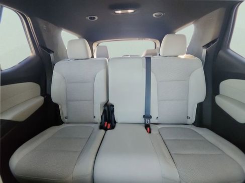 Certified 2023 Chevrolet Traverse LS image 18