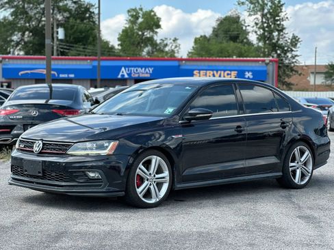 Used 2017 Volkswagen Jetta GLI FWD image 1