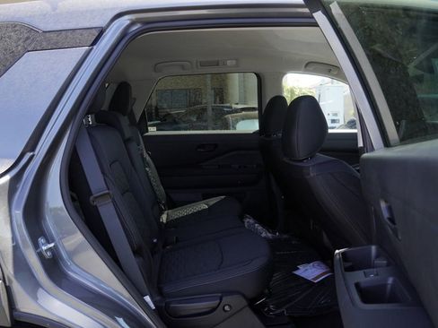 New 2026 Nissan Kicks S image 19