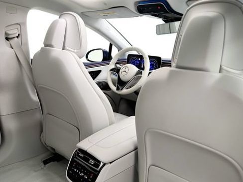 Used 2023 Mercedes-Benz EQS 450+ 4MATIC Sedan w/ Manufactur Interior Package image 44