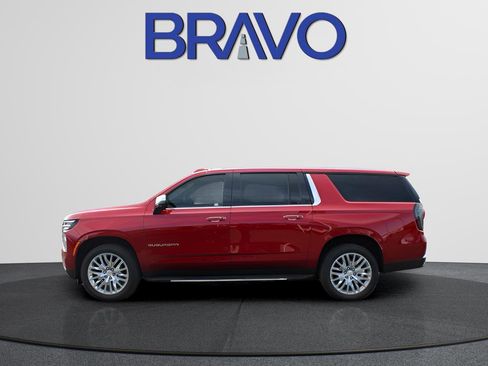 Used 2025 Chevrolet Suburban Premier image 8