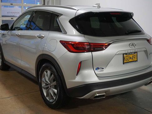 Used 2021 INFINITI QX50 Luxe image 3