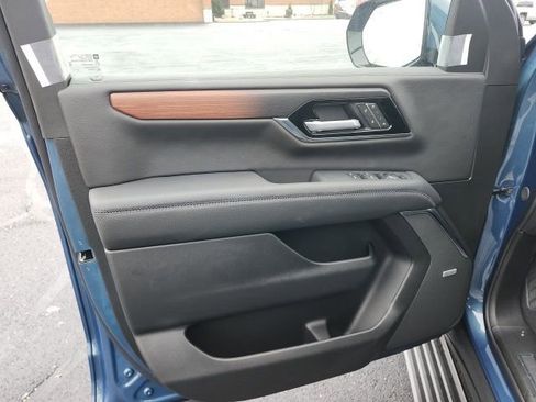 New 2026 GMC Yukon XL Denali w/ Sun & Power Step Package image 10