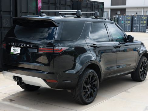Used 2024 Land Rover Discovery Metropolitan Edition AWD/4WD image 15
