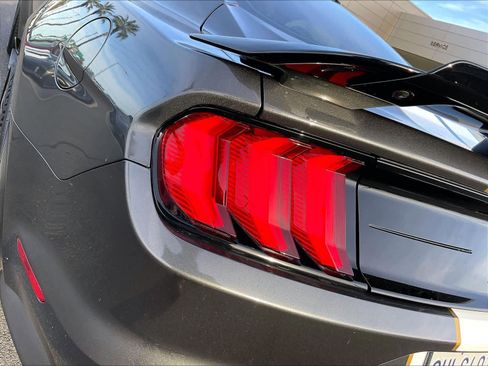 Used 2020 Ford Mustang Shelby GT500 w/ Technology Package image 31