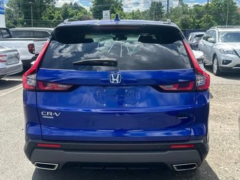 Used 2023 Honda CR-V Sport Touring image 3