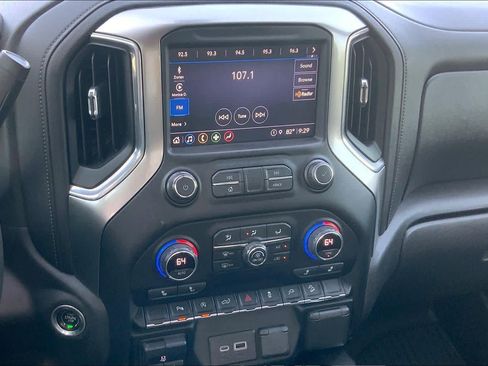 Used 2021 Chevrolet Silverado 1500 LT Trail Boss w/ LT Trail Boss Premium Package AWD/4WD image 7