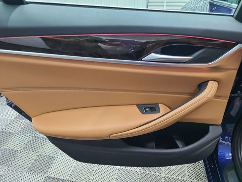 Used 2019 BMW 530i xDrive 530i xDrive Sedan 4D w/ Convenience Package image 37