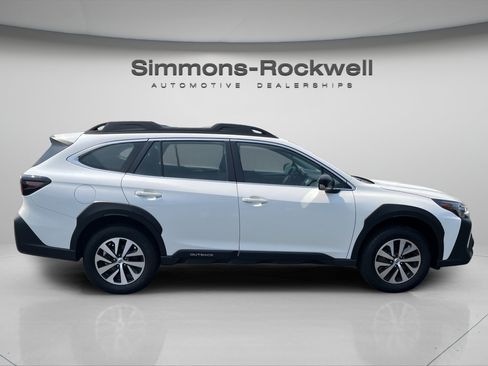 Used 2024 Subaru Outback AWD/4WD image 6