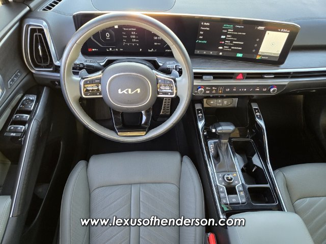 Used 2024 Kia Sorento SX Prestige w/ Sage Leather Package AWD/4WD image 13