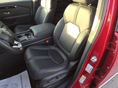 Used 2025 Honda Pilot EX-L image 22