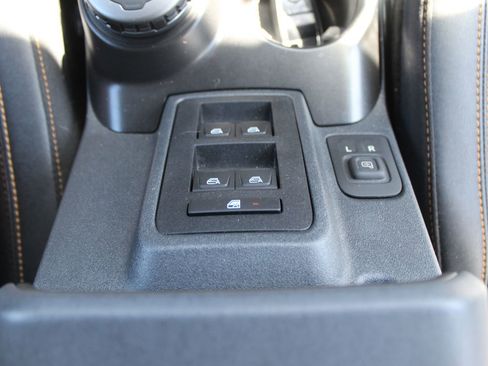 Used 2023 Ford Bronco Badlands w/ Sasquatch Package AWD/4WD image 32