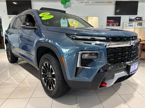 Certified 2025 Chevrolet Traverse Z71 w/ Driver Confidence Package image 3