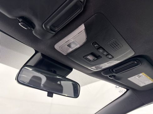 Used 2021 Toyota Corolla SE image 16