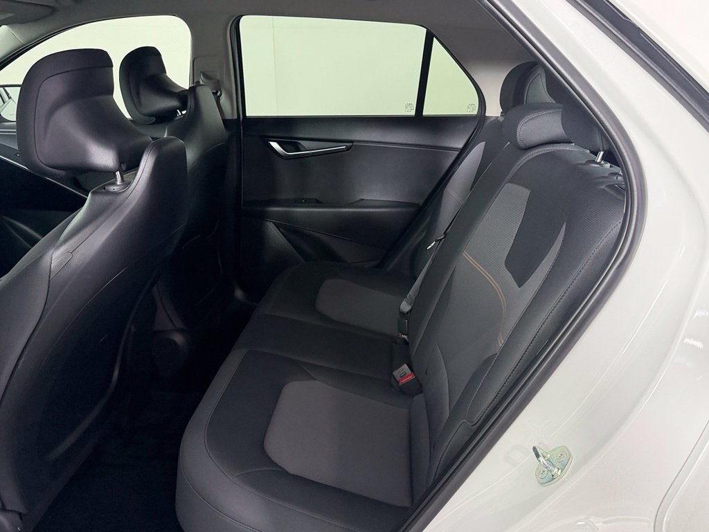 Used 2025 Kia Niro LX FWD image 17