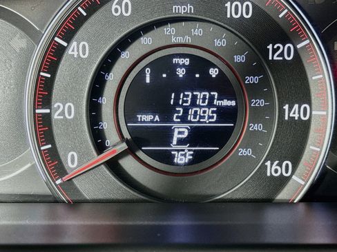 Used 2017 Honda Accord Sport image 39