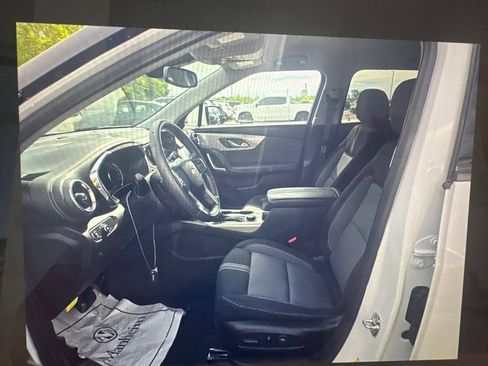 Used 2023 Chevrolet Blazer LT w/ Convenience Package FWD image 6