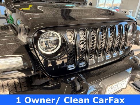 Certified 2022 Jeep Gladiator Overland image 3