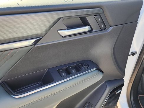 New 2026 GMC Acadia AT4 w/ Super Cruise Package image 14