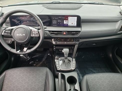 Certified 2024 Kia Seltos EX AWD/4WD image 14