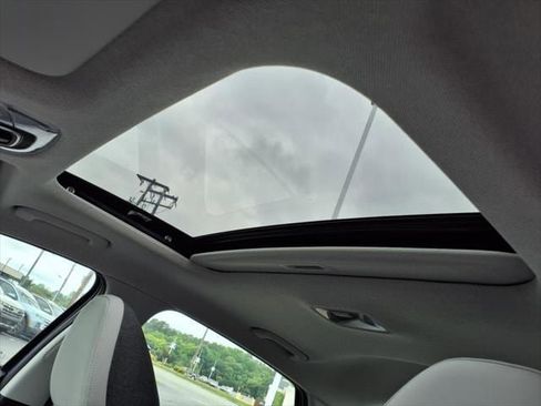 New 2025 Hyundai Elantra Limited image 19