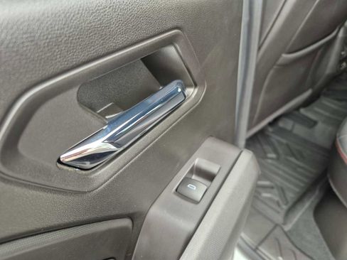 Used 2023 Chevrolet Colorado Z71 w/ Z71 Convenience Package 2 image 31