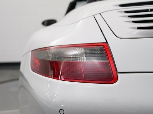 Used 2005 Porsche 911 Carrera image 22