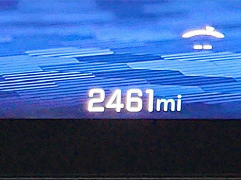 Used 2025 Chevrolet Traverse LT w/ Driver Confidence Package image 41