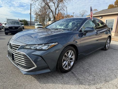 Used 2019 Toyota Avalon XLE image 7