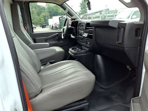 Used 2024 Chevrolet Express 3500 w/ Power Convenience Package RWD image 11