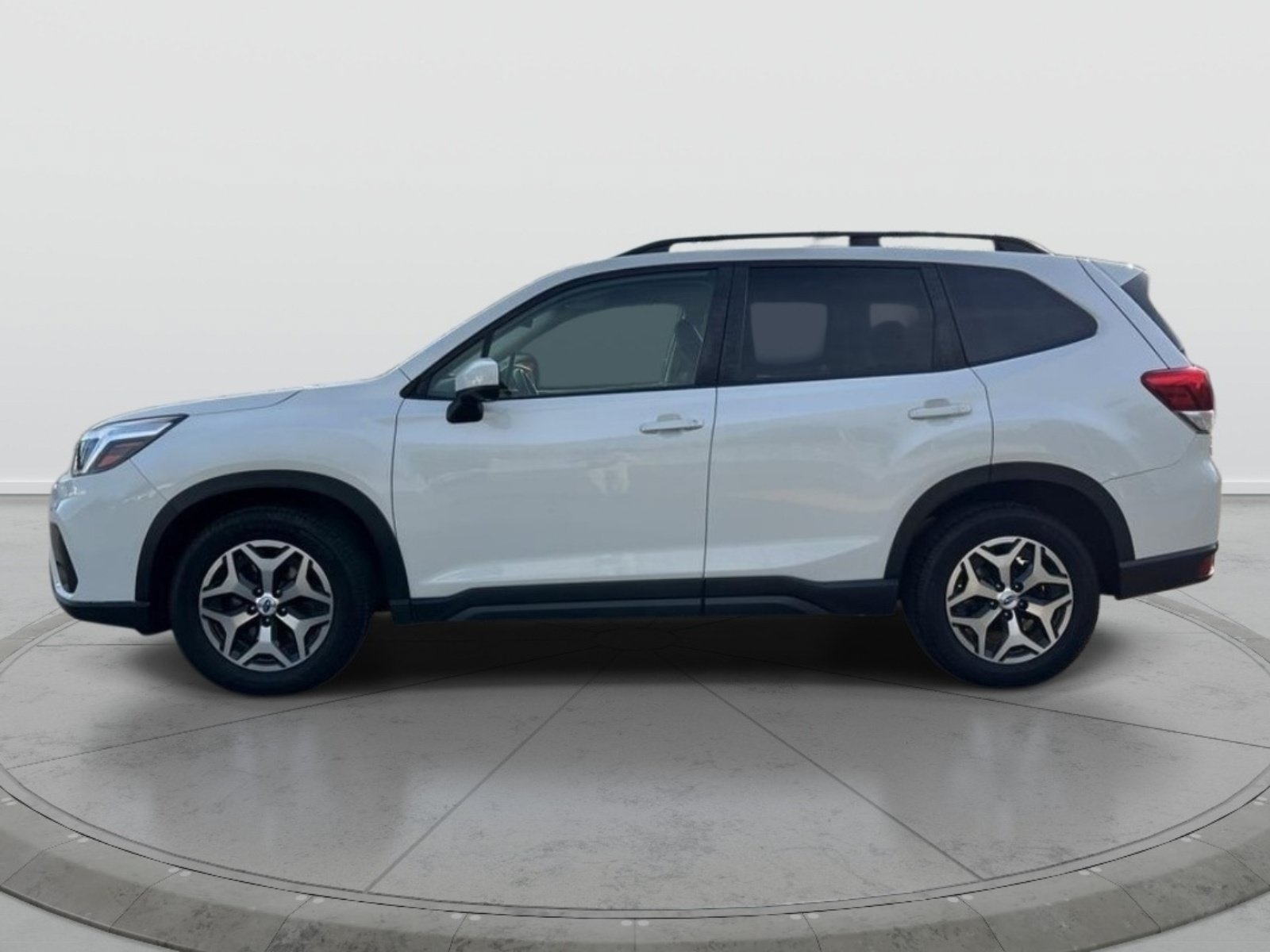 Used 2019 Subaru Forester Premium w/ All-Weather Package AWD/4WD image 4