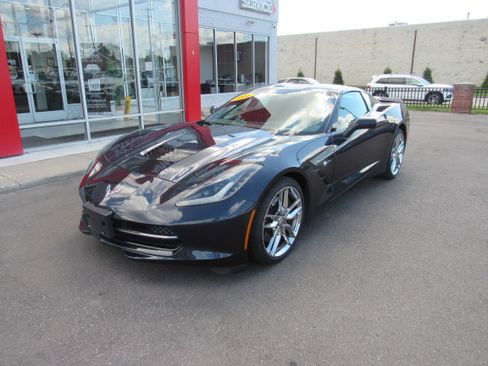 Used 2014 Chevrolet Corvette Stingray Coupe w/ 2LT Preferred Equipment Group RWD image 2