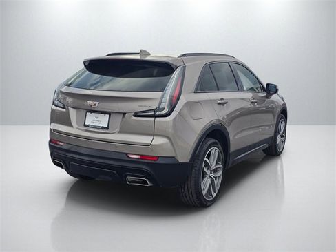Used 2023 Cadillac XT4 Sport image 5