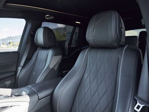 Used 2024 Mercedes-Benz Maybach GLS 600 4MATIC image 35