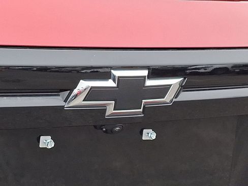 Used 2024 Chevrolet Traverse RS image 32