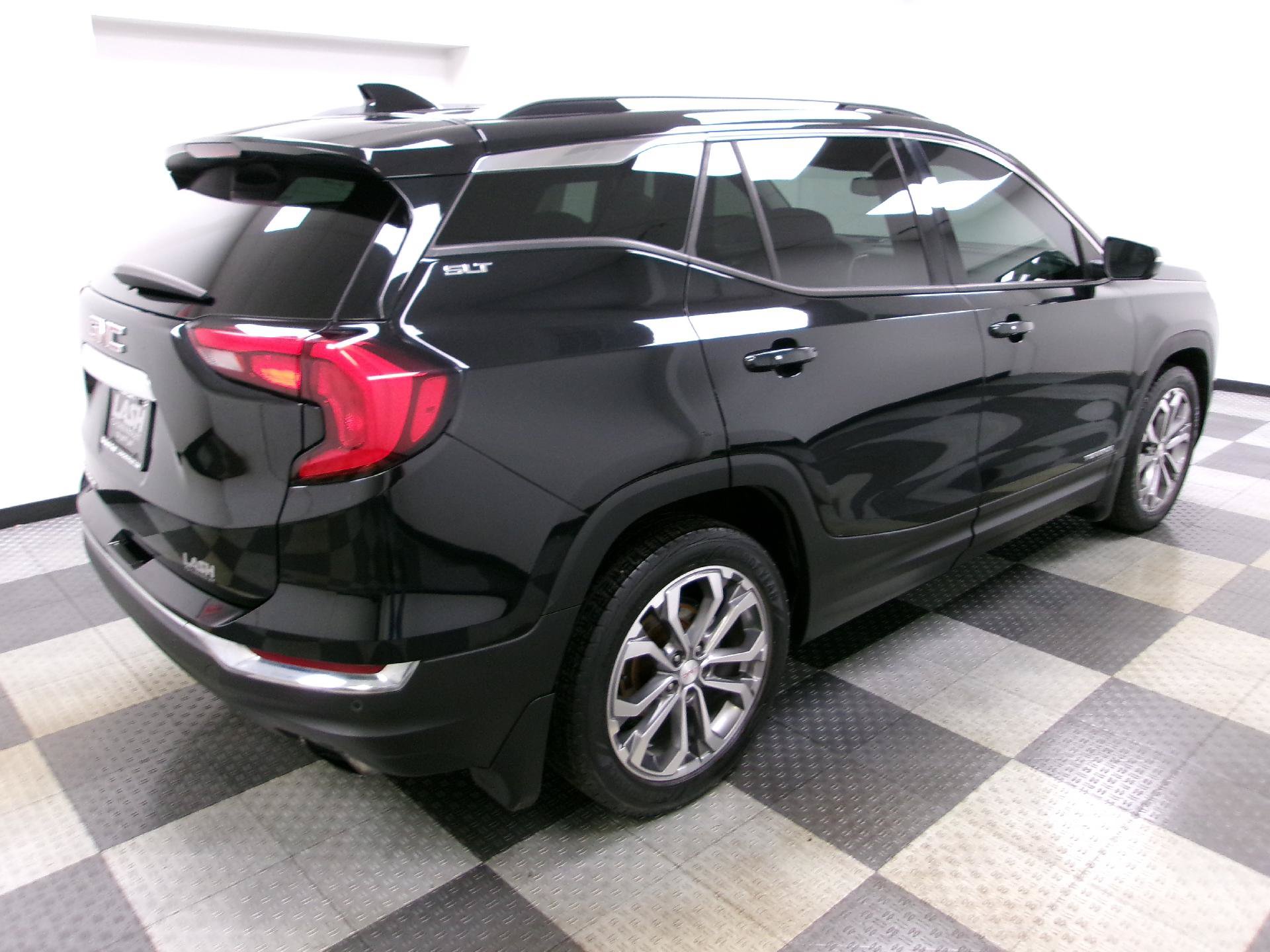 Used 2018 GMC Terrain SLT w/ Preferred Package FWD image 13