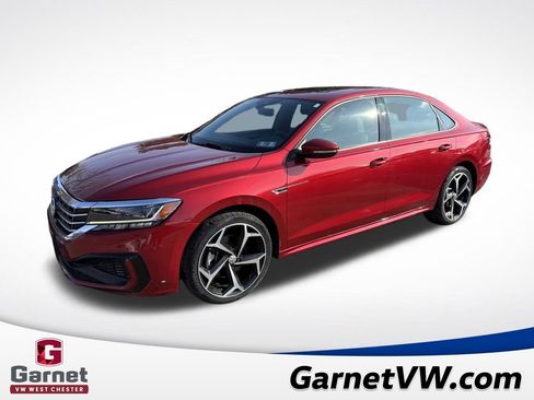 Used 2021 Volkswagen Passat 2.0T R-Line image 1
