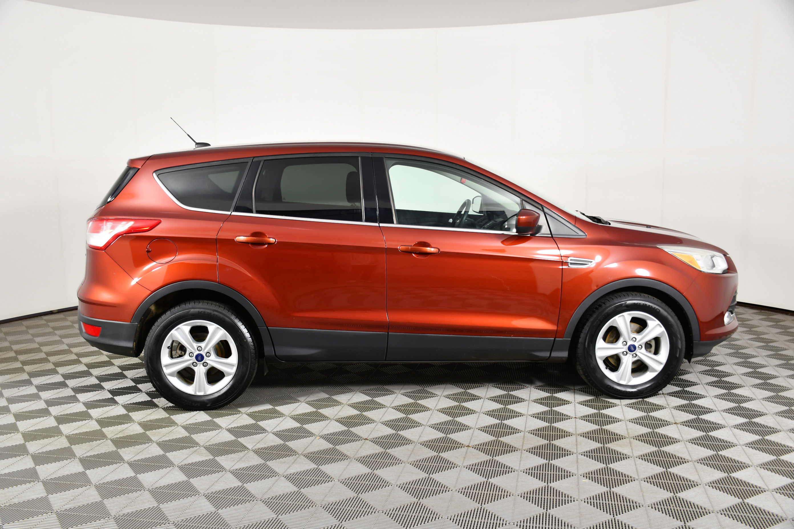 Used 2016 Ford Escape SE FWD image 5