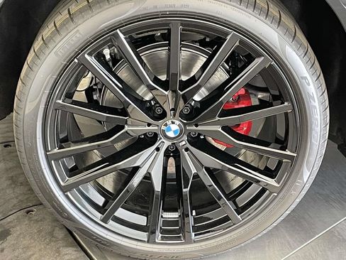 Used 2026 BMW X5 xDrive40i w/ M Sport Package AWD/4WD image 12