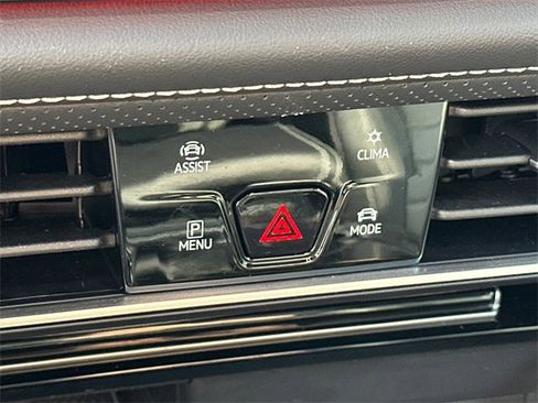 Certified 2025 Volkswagen Atlas Cross Sport SEL image 32