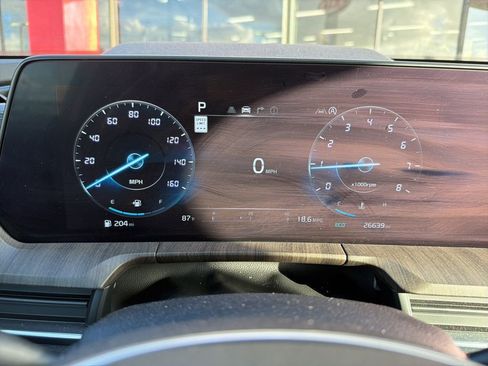 Used 2023 Kia Telluride SX image 3